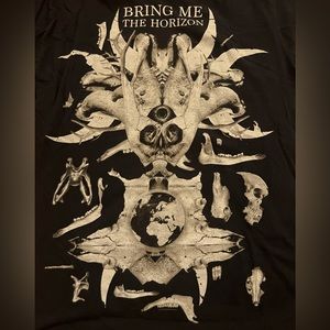 Bring Me The Horizon band shirt - Size: XL